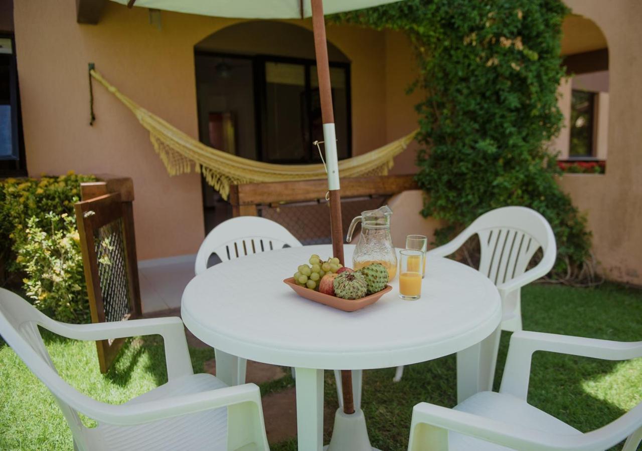 Flat Guarajuba Beira Da Praia Pe Na Areia المظهر الخارجي الصورة