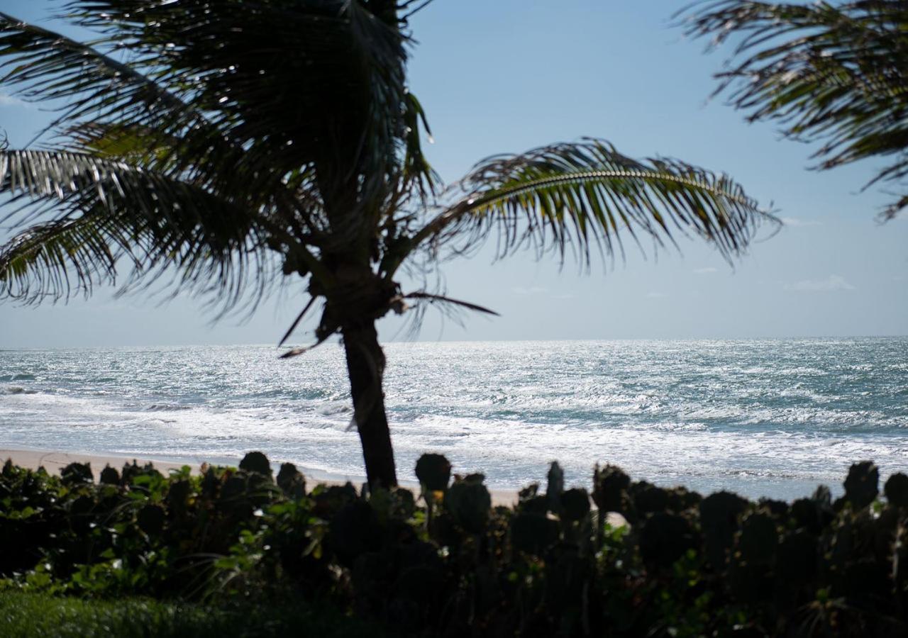 Flat Guarajuba Beira Da Praia Pe Na Areia المظهر الخارجي الصورة