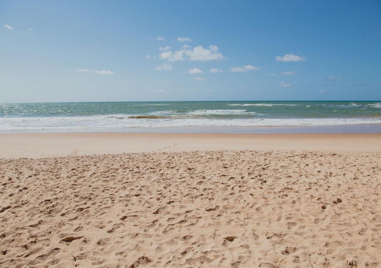 Flat Guarajuba Beira Da Praia Pe Na Areia المظهر الخارجي الصورة